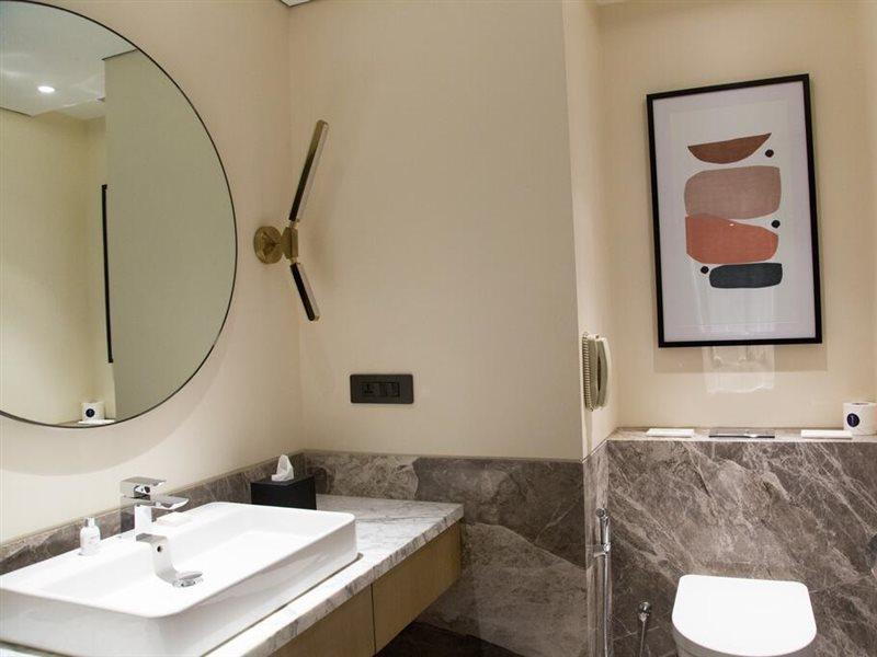 Radisson Blu Mumbai International Airport Hotel Exterior foto Bathroom