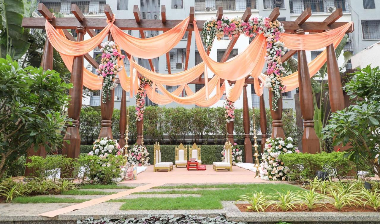 Radisson Blu Mumbai International Airport Hotel Exterior foto A mandap for a Hindu wedding