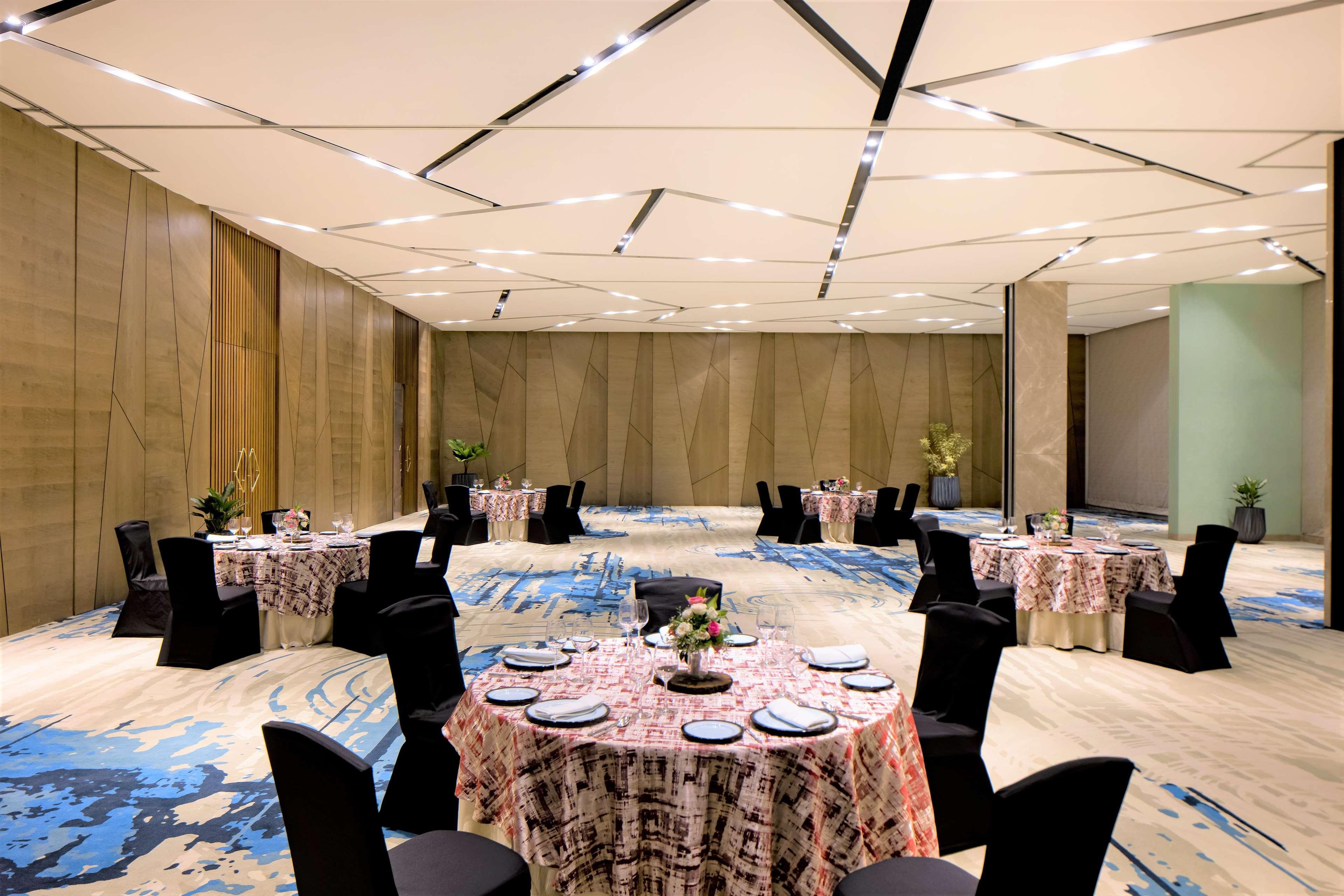 Radisson Blu Mumbai International Airport Hotel Exterior foto The ballroom