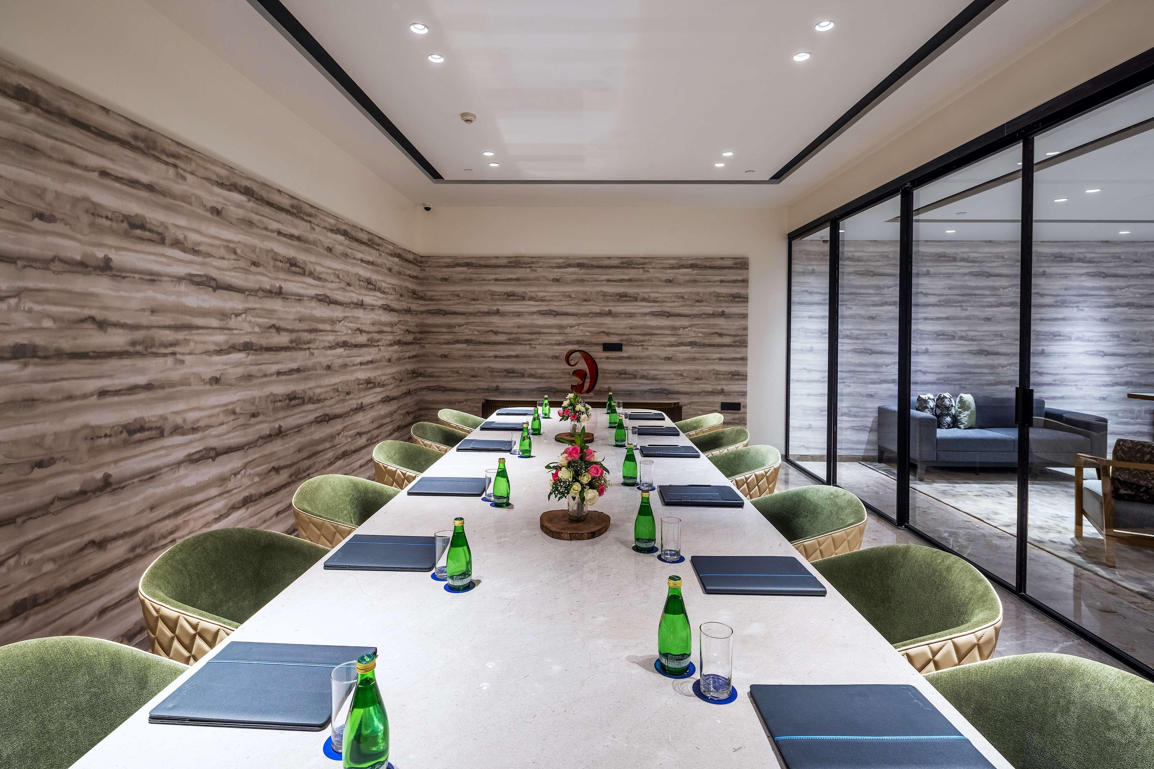 Radisson Blu Mumbai International Airport Hotel Exterior foto Meeting room at the hotel